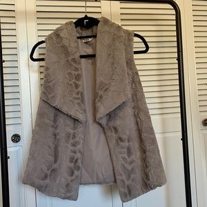 Jack faux fur vest